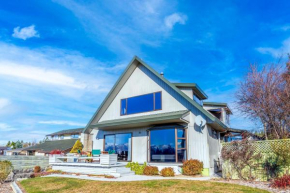Lake House - Lake Tekapo